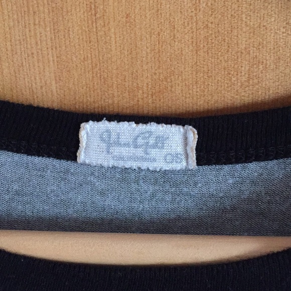 T-Shirt - Picture 3 of 3